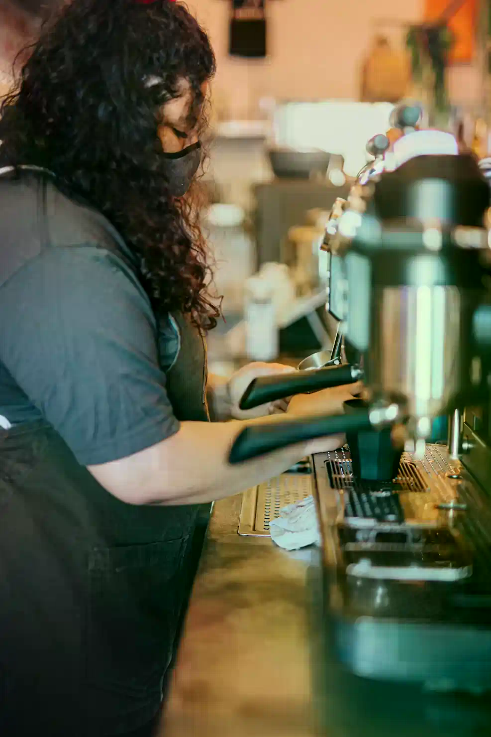 Artisan gelatier at work